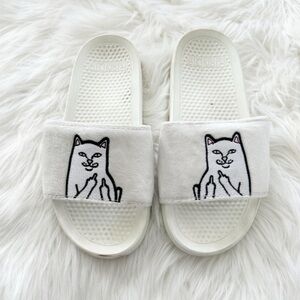 Rip n Dip slider sandals size 6